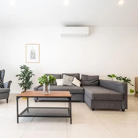 Swieqi Apartment